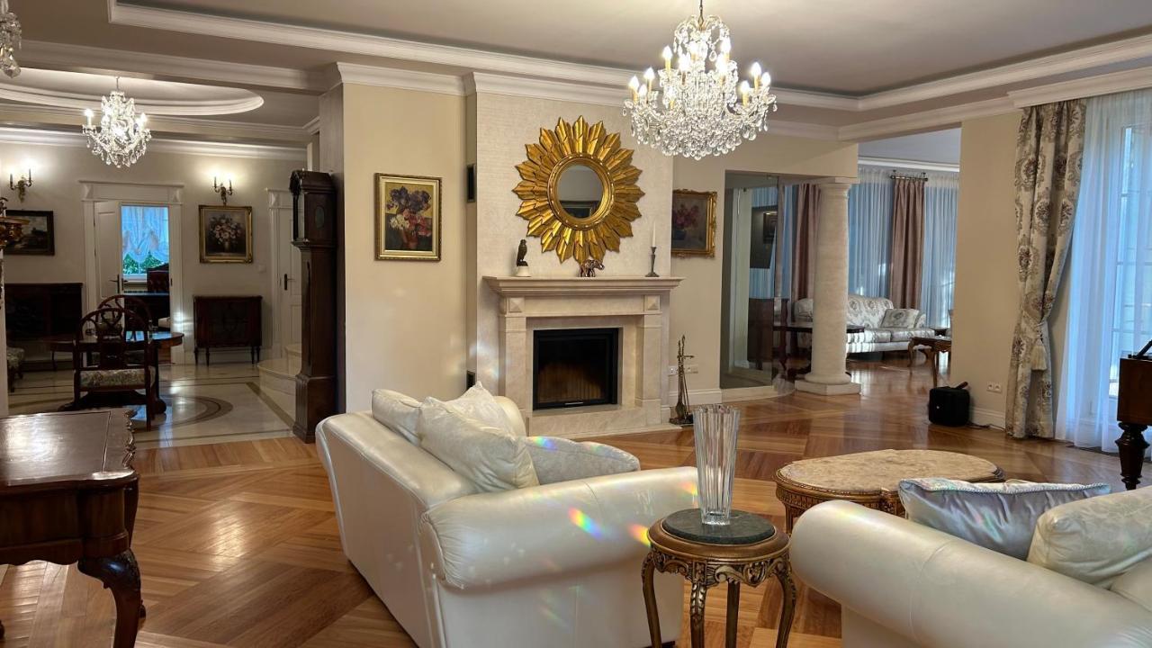 Luxury Indoor Pool Warsaw Вілла Маґдаленка