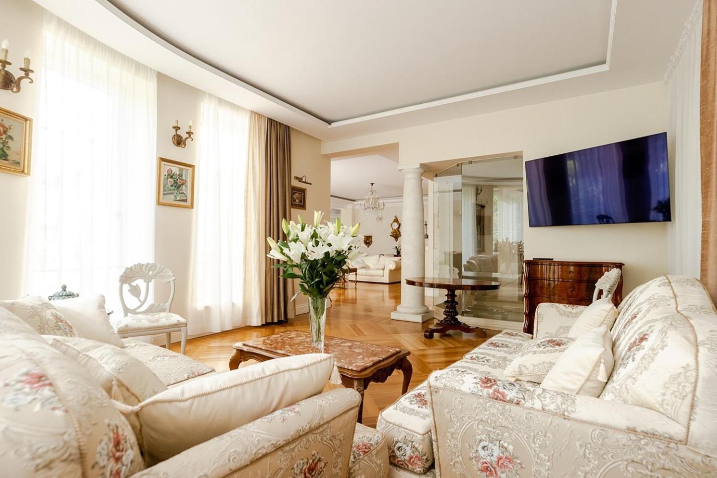 Luxury Indoor Pool Warsaw Villa